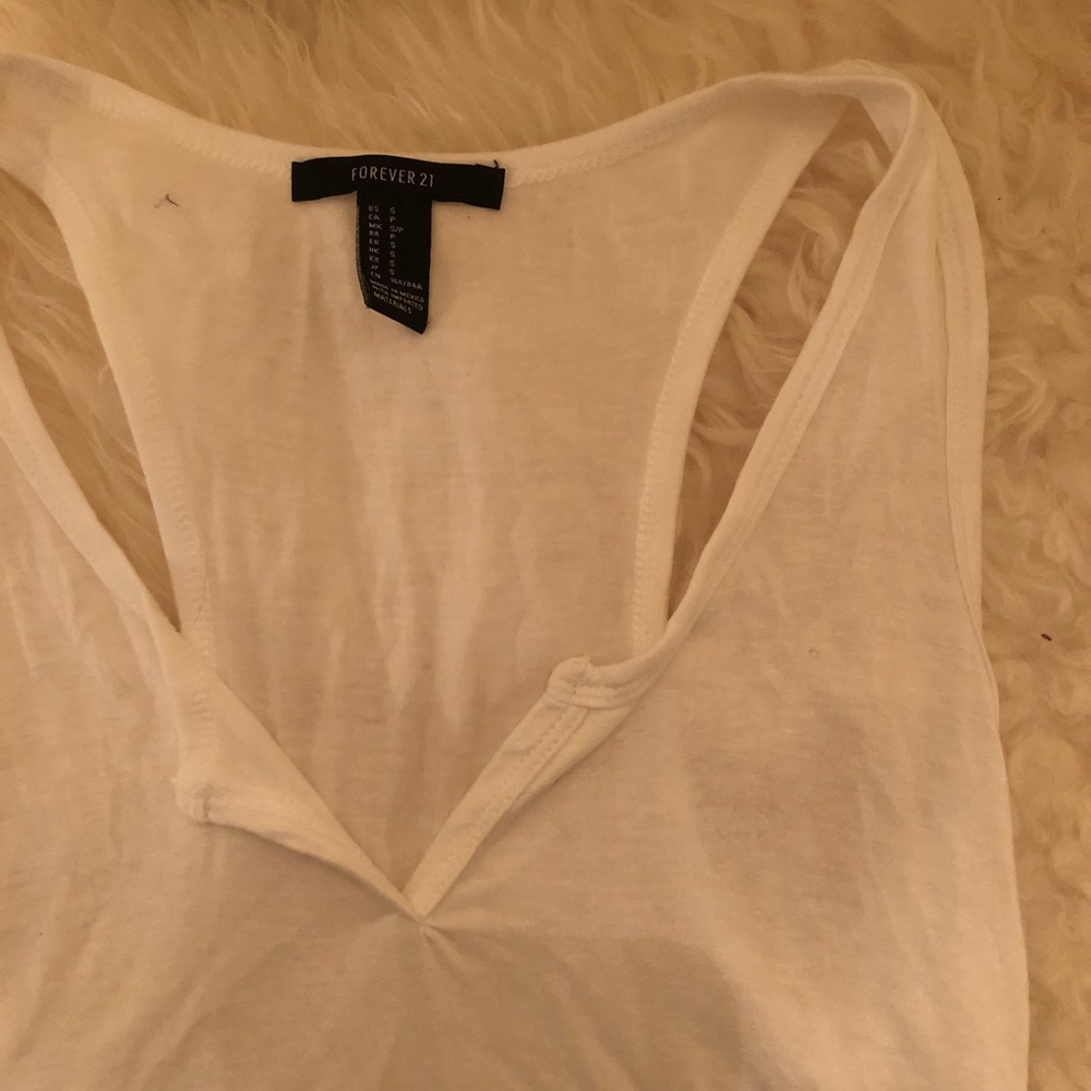 White Tank - Picture 2 of 5